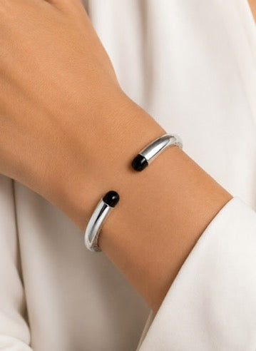 Elle Jewelry Hinged onyx bracelet in sterling silver